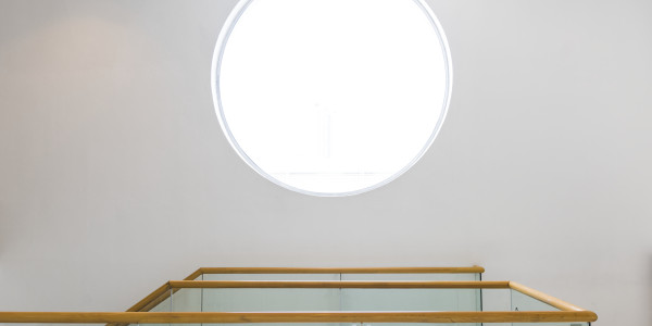 Carpintería Metálica de Aluminio / PVC Madrid · Ojo de Buey, Curvada y Antiruido