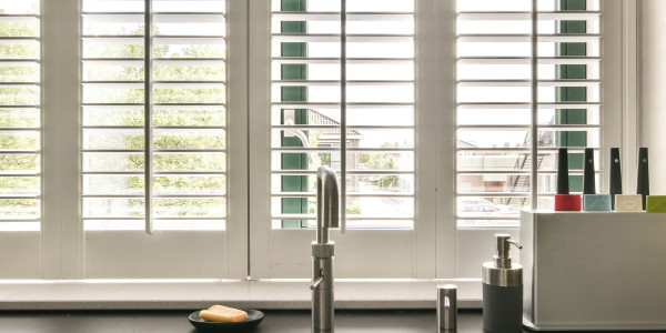 Puertas y Ventanas de Aluminio / PVC a medida Madrid · Contraventanas de Aluminio y Persianas