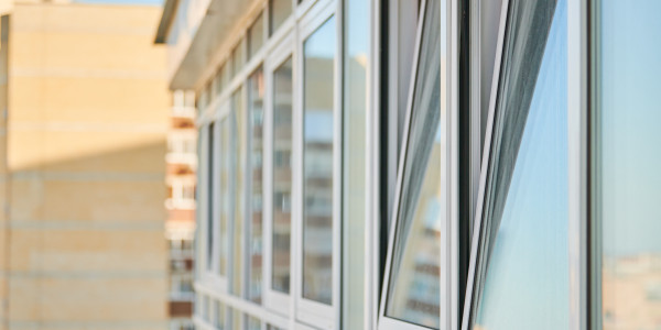 Puertas y Ventanas Seguridad de Aluminio / PVC · Oscilobatientes - Abatibles